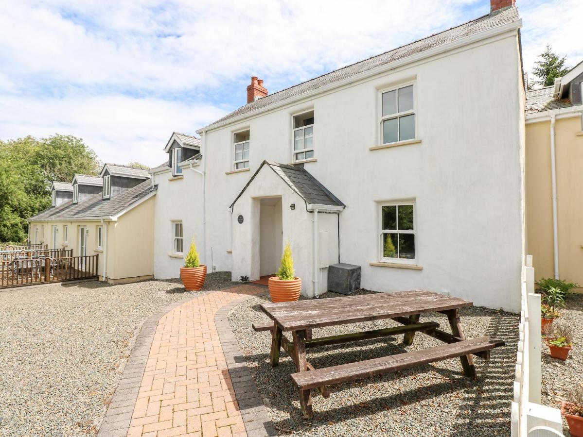 The Farm House Villa Tenby Bagian luar foto