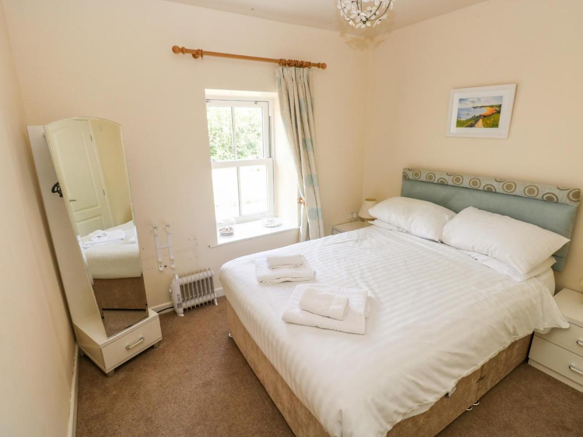 The Farm House Villa Tenby Bagian luar foto