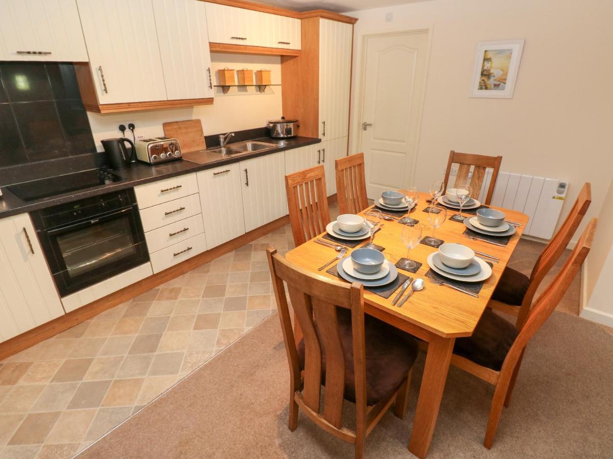 The Farm House Villa Tenby Bagian luar foto