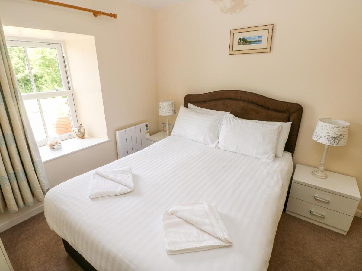 The Farm House Villa Tenby Bagian luar foto